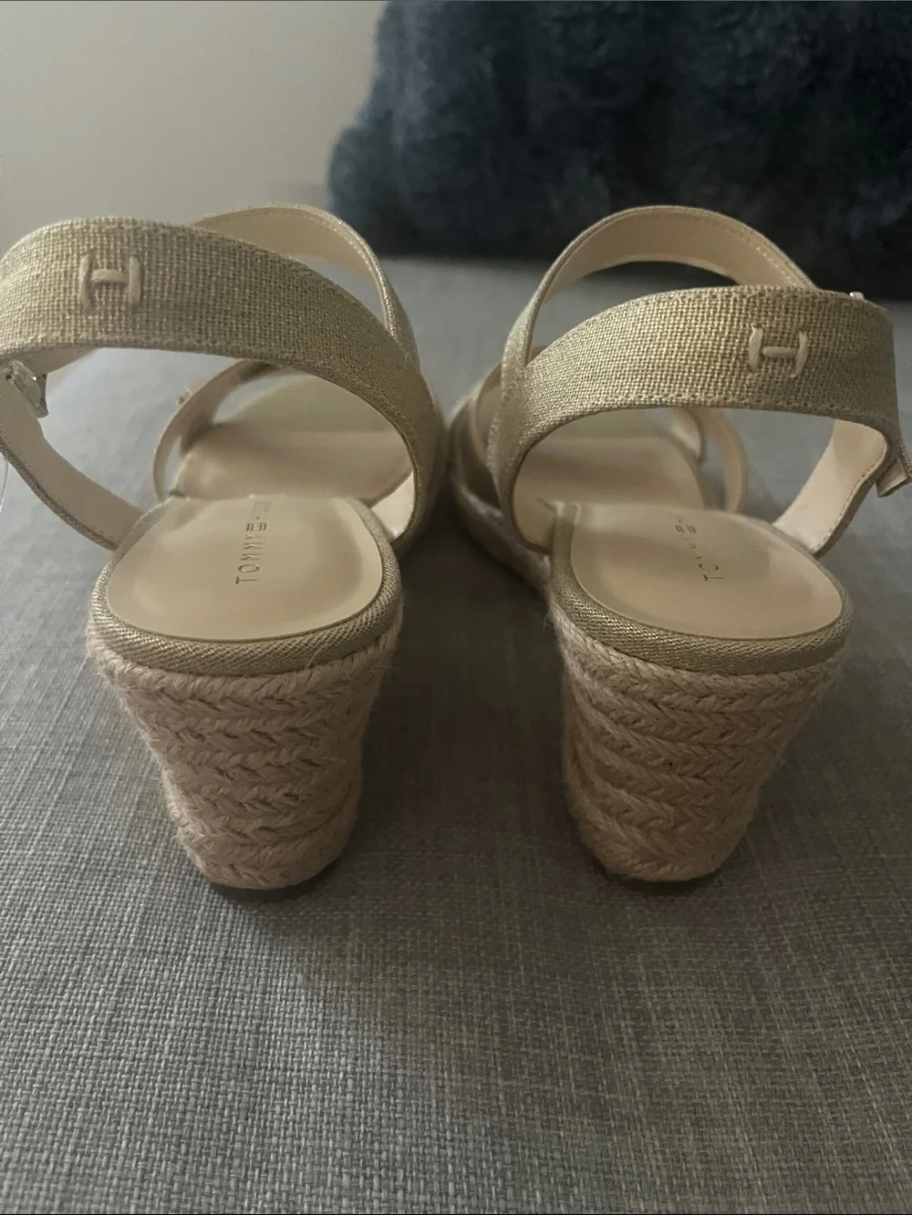 Tommy Hilfiger Champagne Gold Wedge Sandals - Women's 9 New